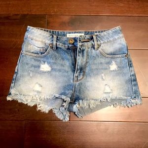 Bullhead denim co. high rise short, size 3, denim
